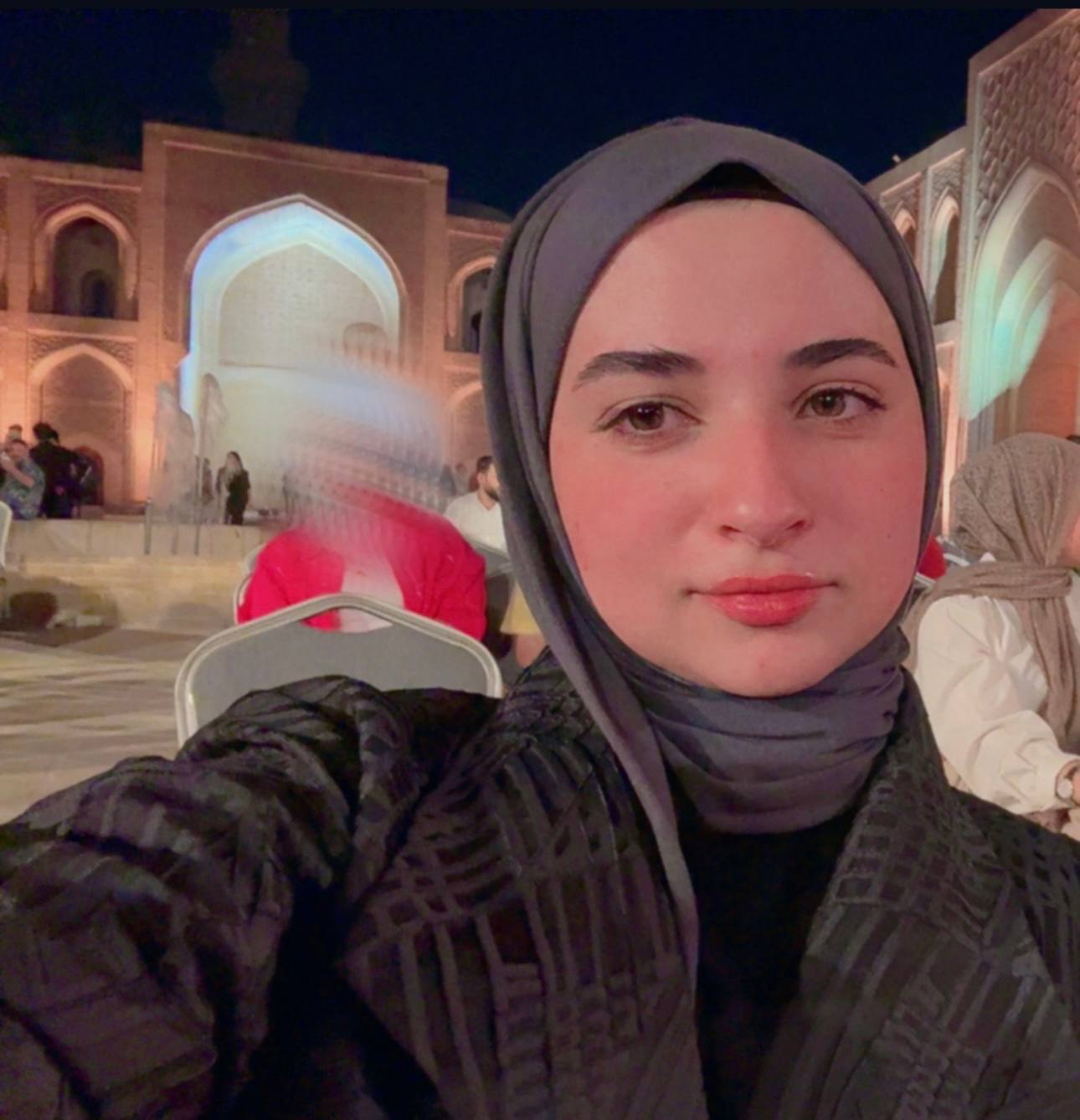 عضو الفريق 2